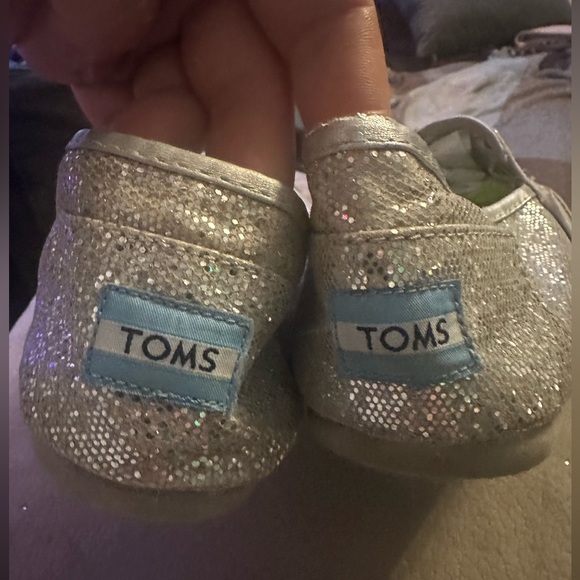 Women’s TOMS sparkle shoes in size 10 - Picture 4 of 4